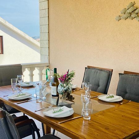 Apartmani Mate Rogoznica  Ngoại thất bức ảnh