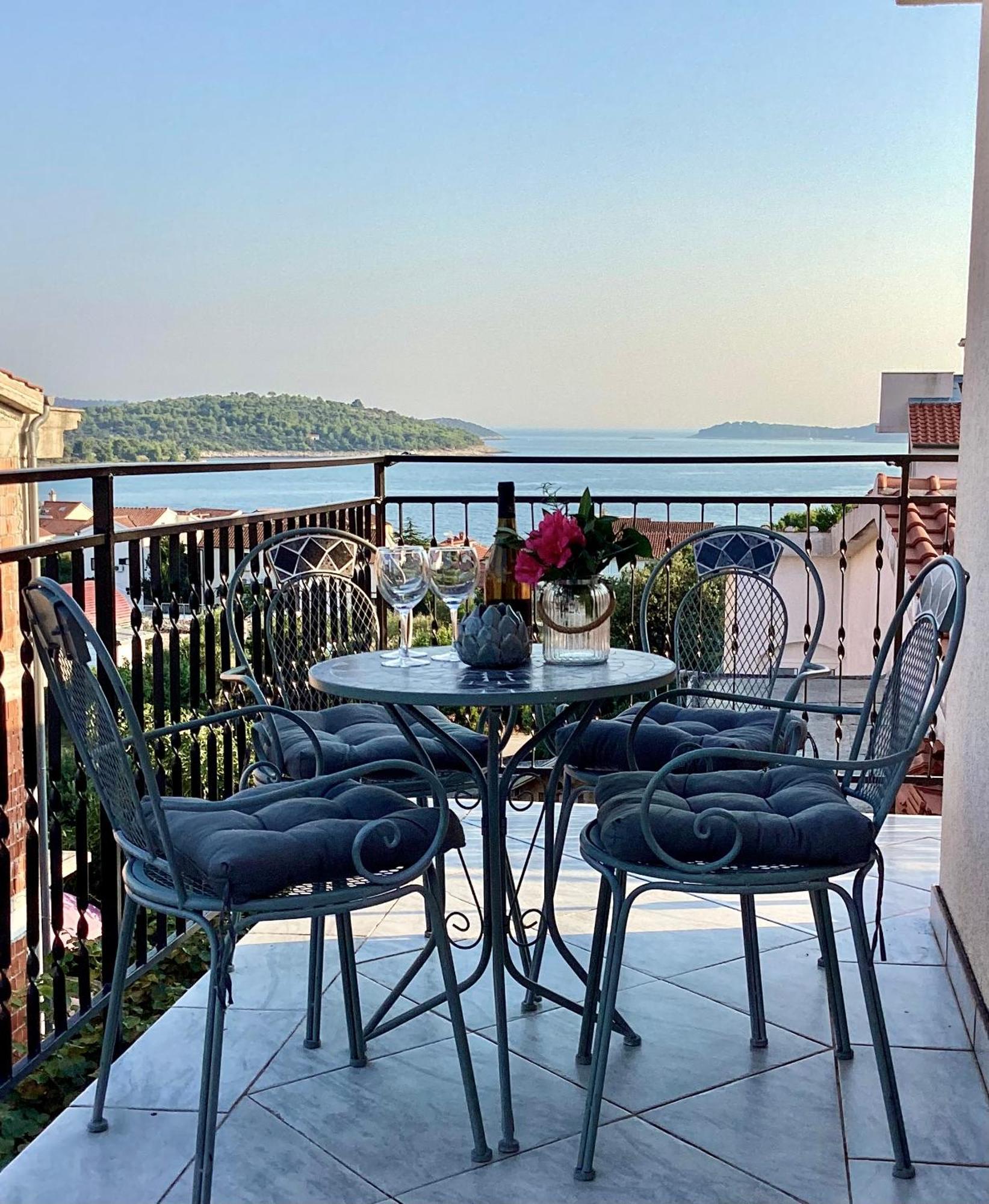 Apartmani Mate Rogoznica  Phòng bức ảnh